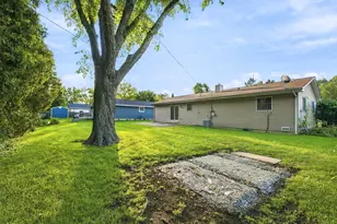 145 Shawnee Dr, Carol Stream, IL 60188 - Photo 24