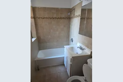 6418 N Albany Avenue #2E, Chicago, IL 60645 - Photo 10
