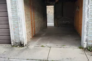 6418 N Albany Ave, Chicago, IL 60645 - Photo 14