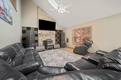 384 Polo Club Drive, Glendale Heights, IL 60139 - Photo 2