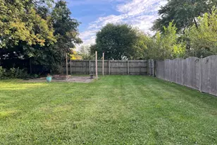 108 E Morris St, Elwood, IL 60421 - Photo 4
