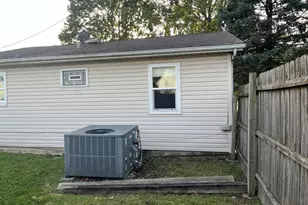 108 E Morris St, Elwood, IL 60421 - Photo 10
