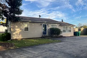 108 E Morris St, Elwood, IL 60421 - Photo 1