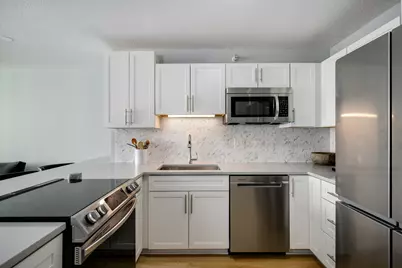 2 E Erie Street #3601, Chicago, IL 60611 - Photo 4