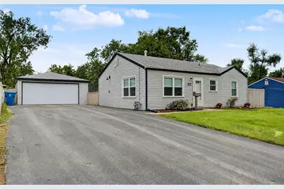 1802 Innercircle Drive, Crest Hill, IL 60403 - Photo 2
