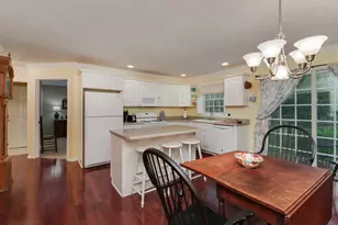2 Lone Oak Ct, Bloomington, IL 61705 - Photo 10