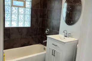 1018 N Latrobe St, Chicago, IL 60651 - Photo 18