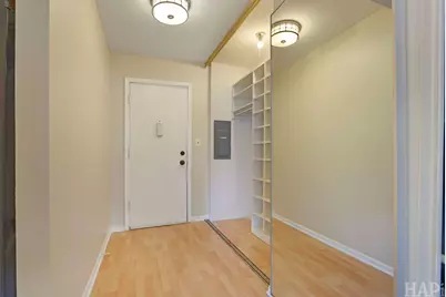 925 Springhill Drive #202, Northbrook, IL 60062 - Photo 4