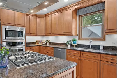 121 W Suffield Drive, Arlington Heights, IL 60004 - Photo 16