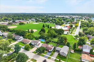 121 W Suffield Dr, Arlington Heights, IL 60004 - Photo 40