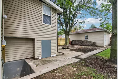 1601 S 20th Avenue, Maywood, IL 60153 - Photo 8