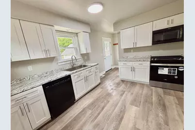 817 Chicago Street, Belvidere, IL 61008 - Photo 6