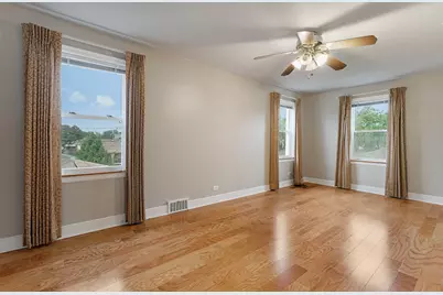 2247 S 11th Avenue, North Riverside, IL 60546 - Photo 18