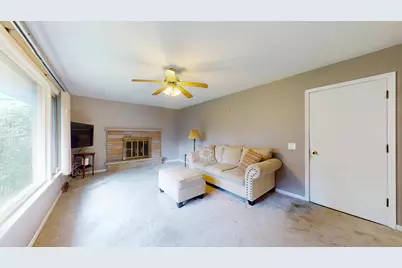 1105 W Grove Street, Arlington Heights, IL 60005 - Photo 10