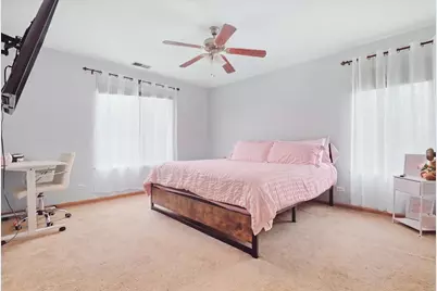 530 W Kristina Lane, Round Lake, IL 60073 - Photo 8