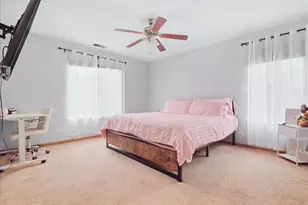 530 W Kristina Ln, Round Lake, IL 60073 - Photo 8