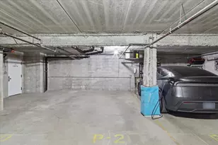 5647 N Clark St, Chicago, IL 60660 - Photo 28