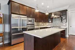 5647 N Clark St, Chicago, IL 60660 - Photo 12