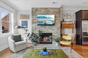 5647 N Clark St, Chicago, IL 60660 - Photo 6