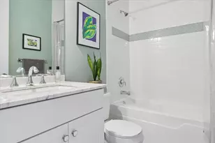 5647 N Clark St, Chicago, IL 60660 - Photo 18