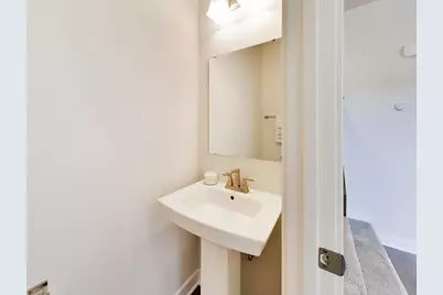 318 S Elm Street #318, Mount Prospect, IL 60056 - Photo 14