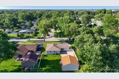 495 Glendale Lane, Hoffman Estates, IL 60169 - Photo 28