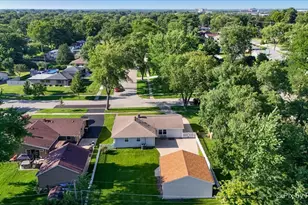 495 Glendale Ln, Hoffman Estates, IL 60169 - Photo 28