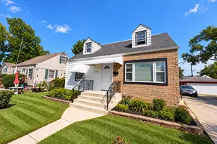 1819 Seymour Ave, North Chicago, IL 60064 - Photo 1