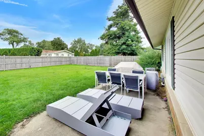 401 E Elk Grove Boulevard, Elk Grove Village, IL 60007 - Photo 30