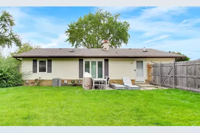 401 E Elk Grove Boulevard, Elk Grove Village, IL 60007 - Photo 26