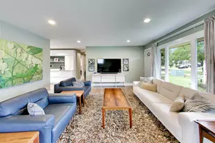 401 E Elk Grove Blvd, Elk Grove Village, IL 60007 - Photo 4