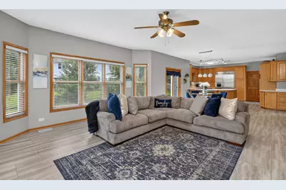 2121 Burnham Court, Algonquin, IL 60102 - Photo 14
