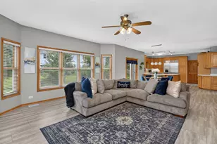2121 Burnham Ct, Algonquin, IL 60102 - Photo 14