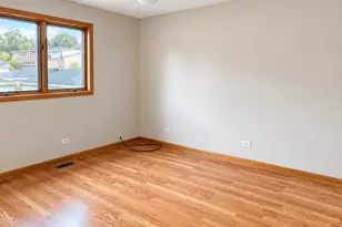 5203 W Carmen Ave, Chicago, IL 60630 - Photo 16