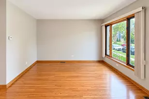 5203 W Carmen Ave, Chicago, IL 60630 - Photo 4