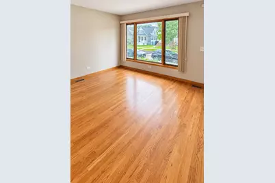 5203 W Carmen Avenue, Chicago, IL 60630 - Photo 6