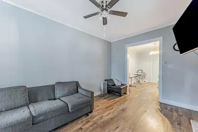 7553 S Saint Lawrence Avenue, Chicago, IL 60619 - Photo 4