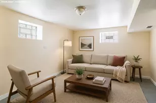 12416 S Princeton Ave, Chicago, IL 60628 - Photo 34