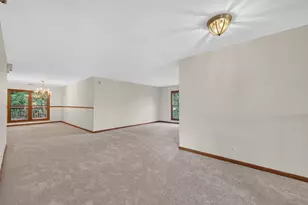 1561 Treeline Ct, Naperville, IL 60565 - Photo 8