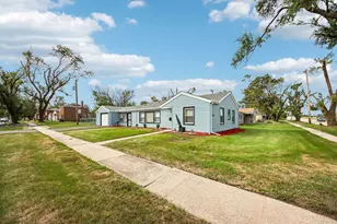 2321 167th St, Hazel Crest, IL 60429 - Photo 4