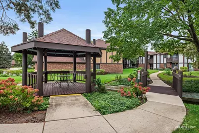 835 Farnham Lane #D, Wheaton, IL 60189 - Photo 14