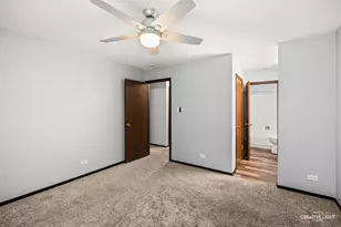 835 Farnham Ln, Wheaton, IL 60189 - Photo 10
