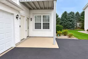 10152 Monarch Rd, Roscoe, IL 61073 - Photo 2