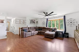 8065 Ashley Rd, Morris, IL 60450 - Photo 4
