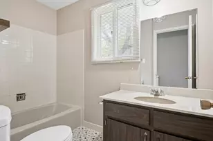 1502 Johnstown Ct, Wheaton, IL 60189 - Photo 14