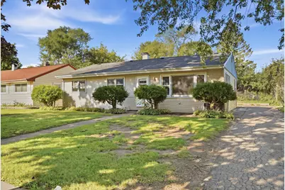 2132 Linden Avenue, Waukegan, IL 60087 - Photo 2