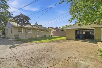 2132 Linden Avenue, Waukegan, IL 60087 - Photo 18