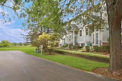2595 N Augusta Drive, Wadsworth, IL 60083 - Photo 2