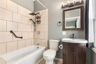 6562 N Damen Ave, Chicago, IL 60645 - Photo 18