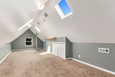 6562 N Damen Avenue, Chicago, IL 60645 - Photo 20